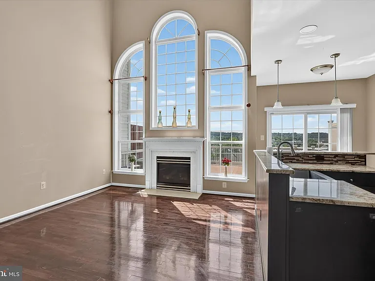 27 Lincoln Dr — Photo 11