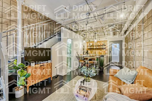 360 W Broadway Photo 1
