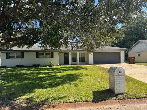 850 Lakewood Pl, Biloxi, MS 39532