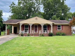 805 Gresham Dr SW, Decatur, AL 35601
