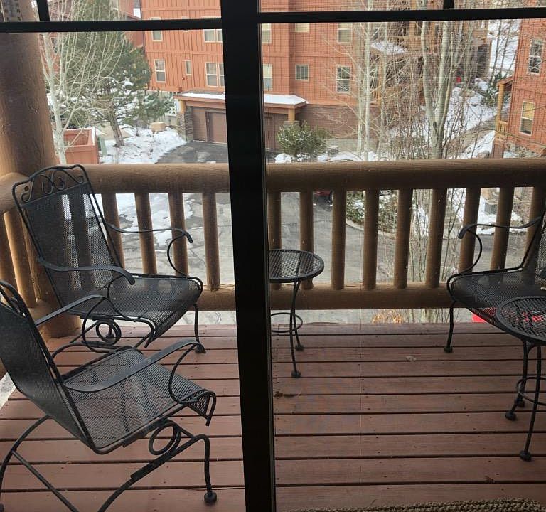 Deck with views of Deer Valley Ski Resort and the Gondola for quick access to Deer Valley Skiing.