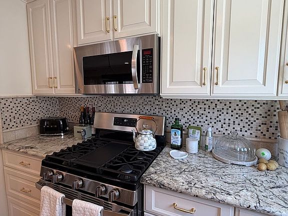 4th image of 535 E Van Bibber Ave #537