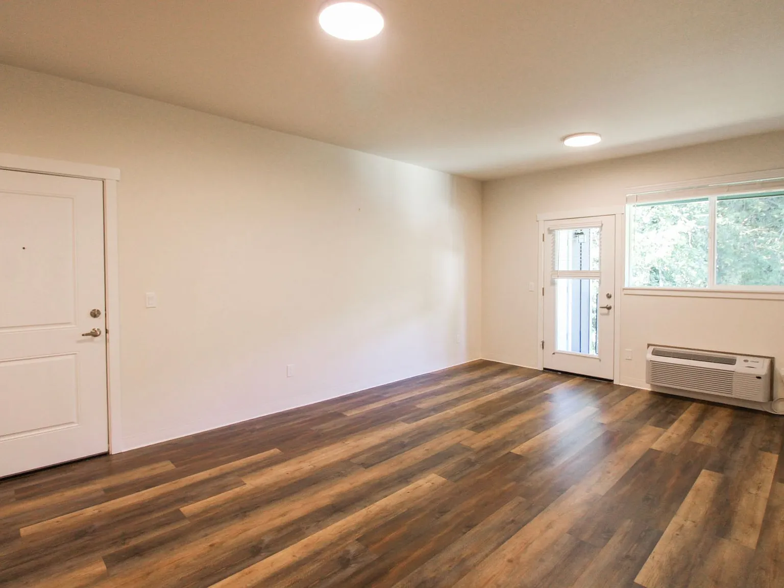 Creek's Edge Apartments — Photo 3