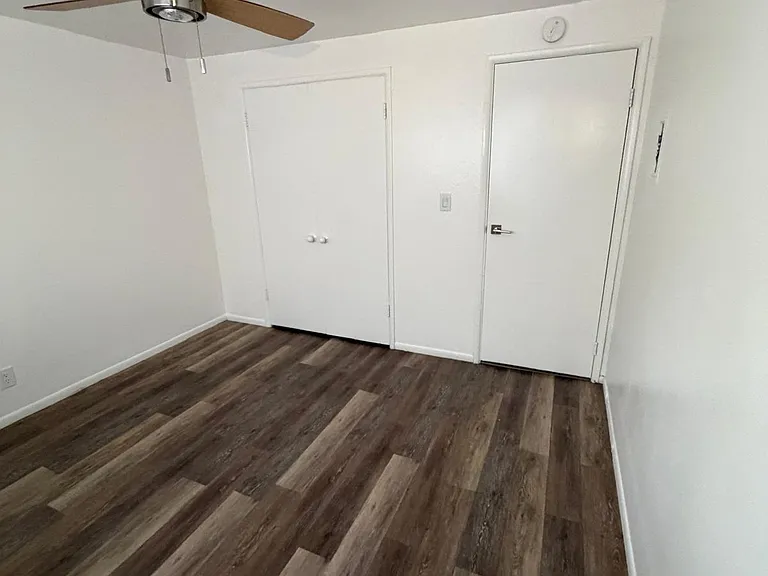 263 S Lemon St #B — Photo 14