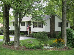 14 Mapleview Dr, Mercer, PA 16137