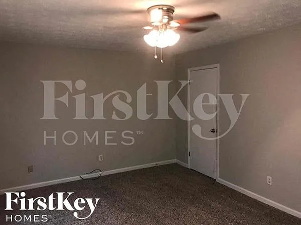 5102 Galbraith Cir — Photo 12
