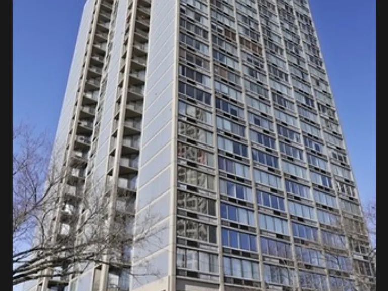 5320 N Sheridan Rd — Photo 14