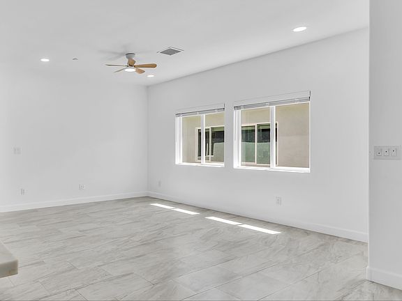 3rd image of 68422 Empalmo Rd