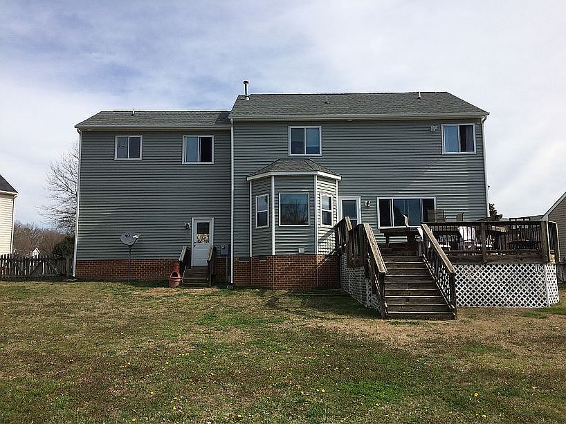 2nd image of 8083 Emerald Pool Ct