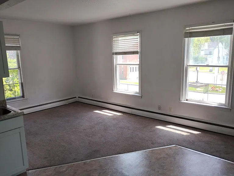 141 County St #6 — Photo 7