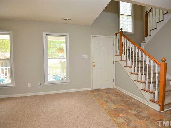 3rd image of 104 Forestchase Ct