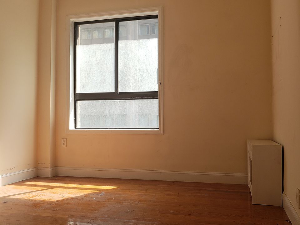 1st image of 300 W 49th St APT 203