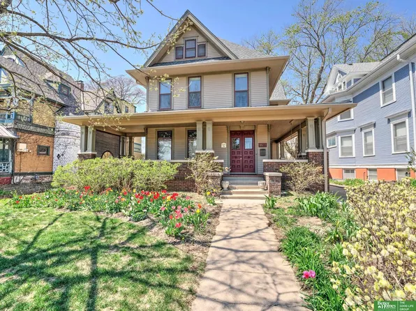 1522 S 32nd Ave, Omaha, NE 68105