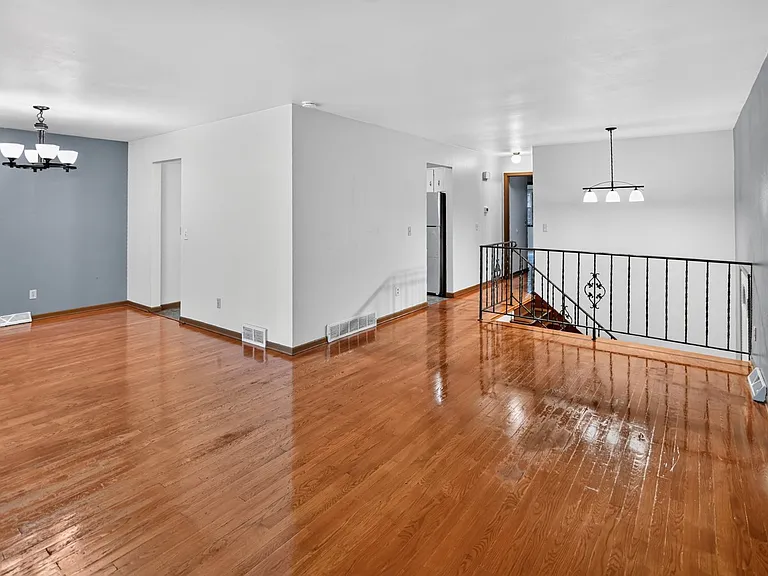 10 Brompton Cir #10 — Photo 11