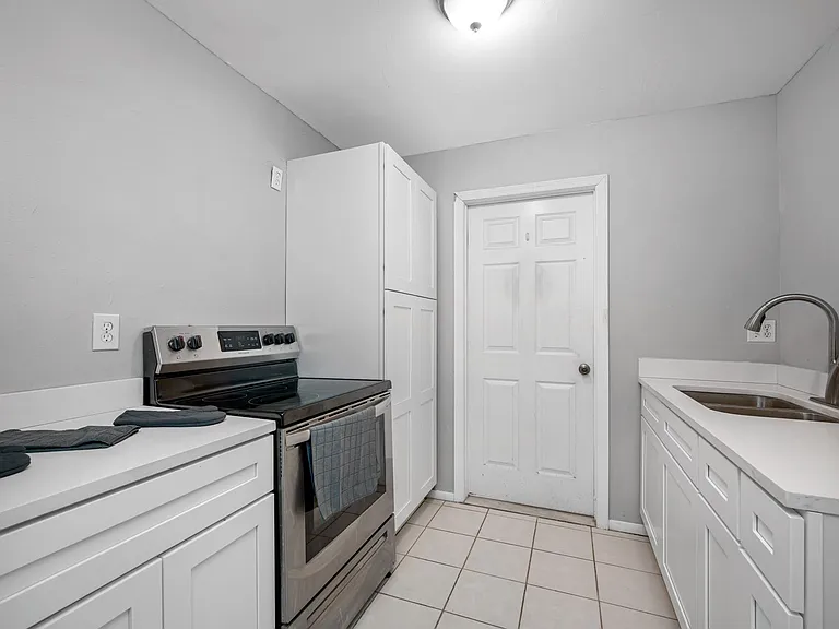 Otis Dr — Photo 6