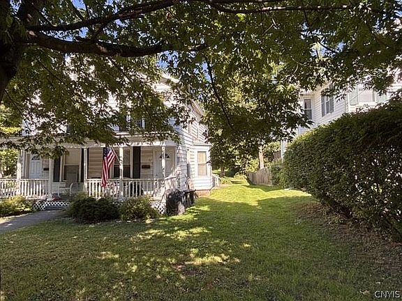 4th image of 55 Utica St