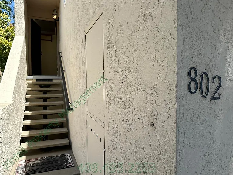 802 Kingfisher Ter — Photo 11