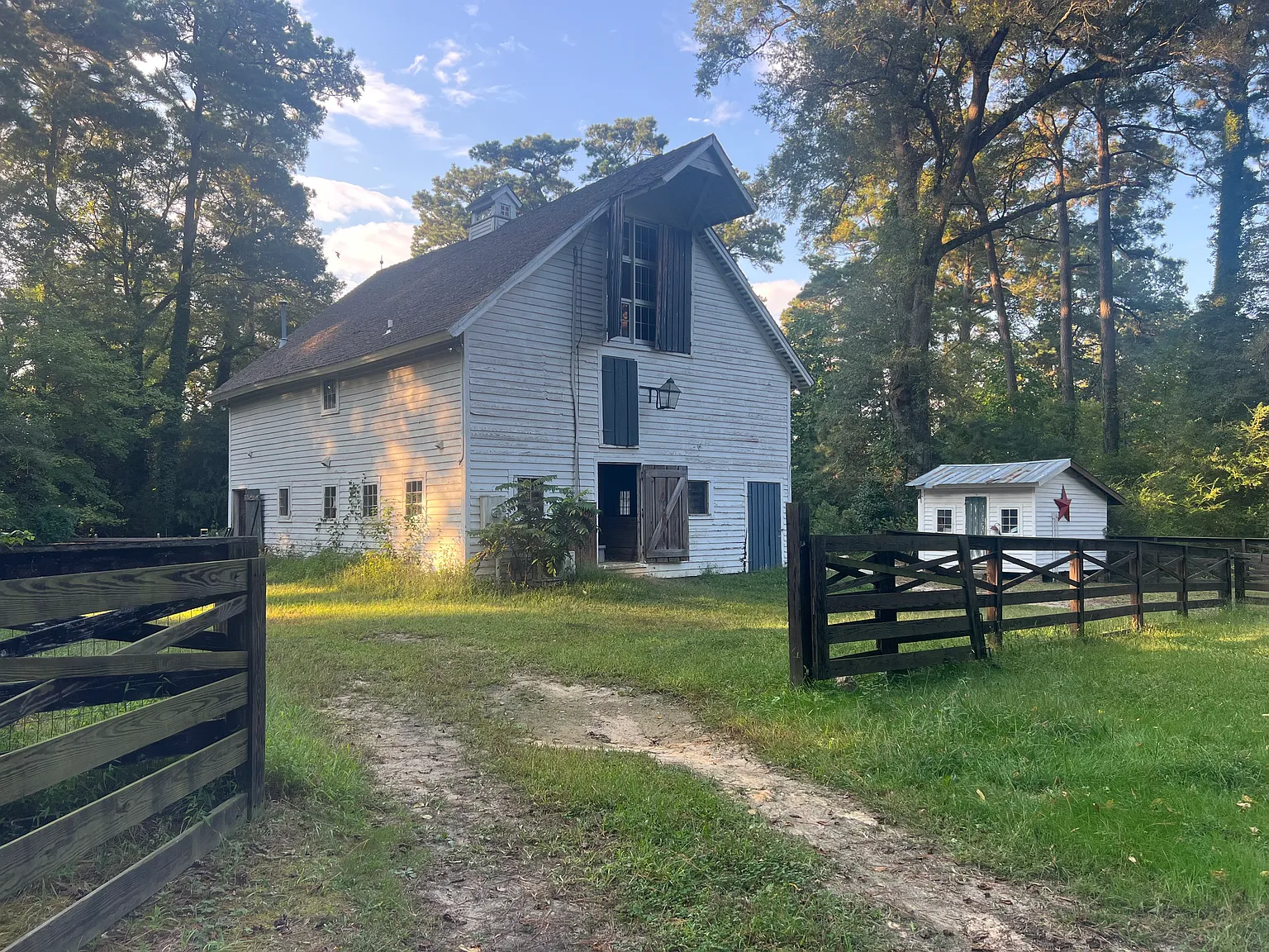 Studio, 1500 sqft, $1,500 — Photo 1