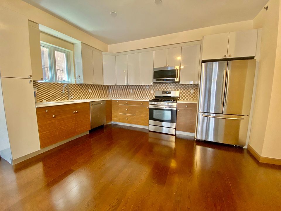 1st image of 1679 E 19th St #2J