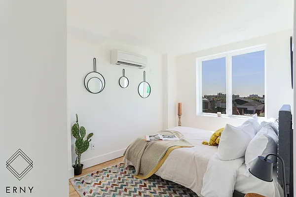 Rented by ERNY LLC | media 54