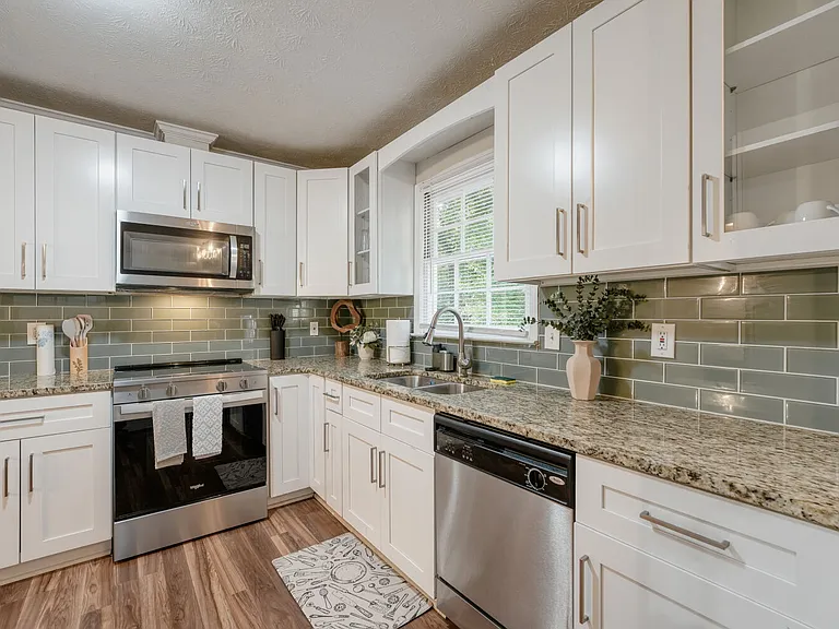 5767 Lanny Ln — Photo 9