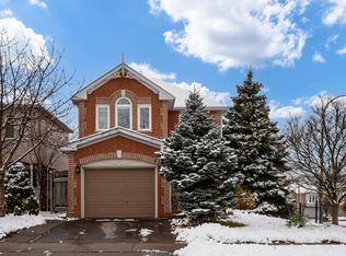 2 Vintage Dr, Whitby, ON L1R2M7