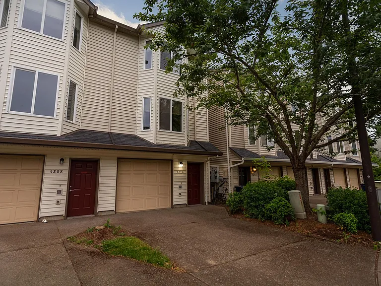 5286-5290 SW 174th Ter — Photo 1