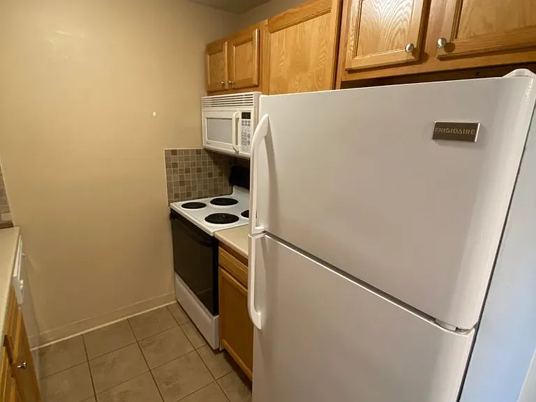 14 Lancaster Est — Photo 9