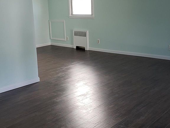 5th image of 1061 Hartman Ln Floor 1