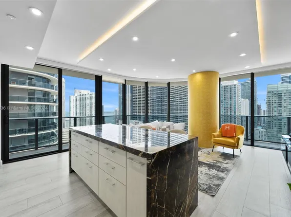 55 SW 9th St APT 2703, Miami, FL 33130