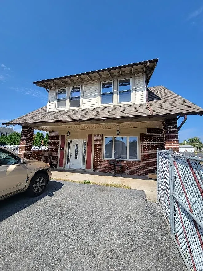2 bed, $1,495 — Photo 1