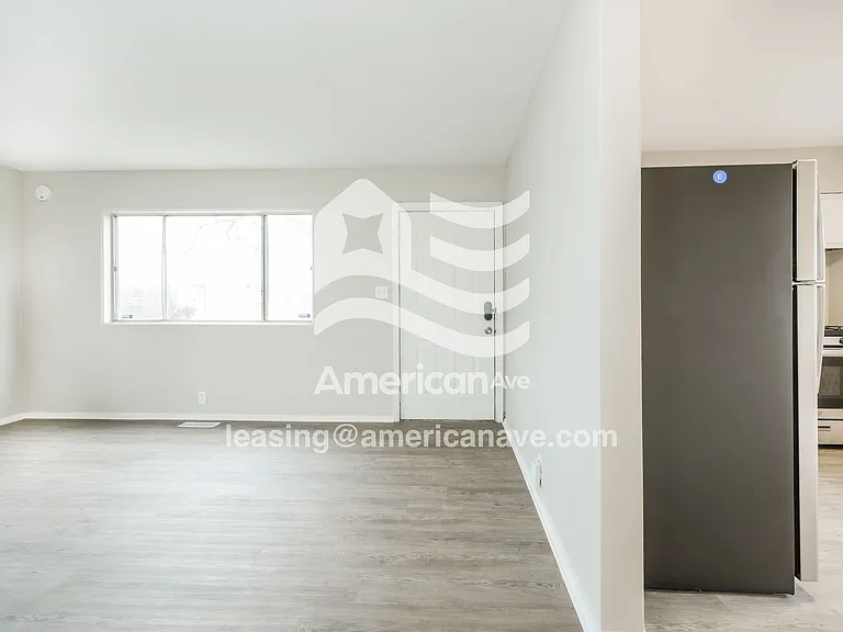 1761179_004_living_room_13684753.jpg