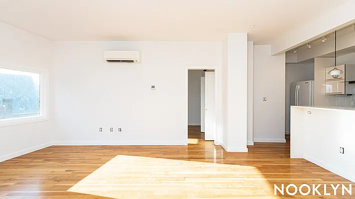 Rented by Nooklyn NYC LLC | media 44