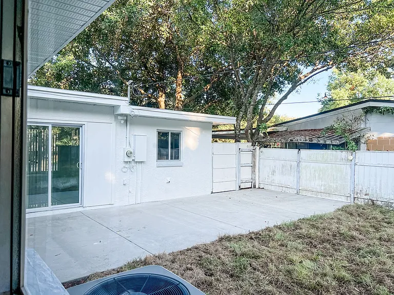 1300 Bennett Rd — Photo 11
