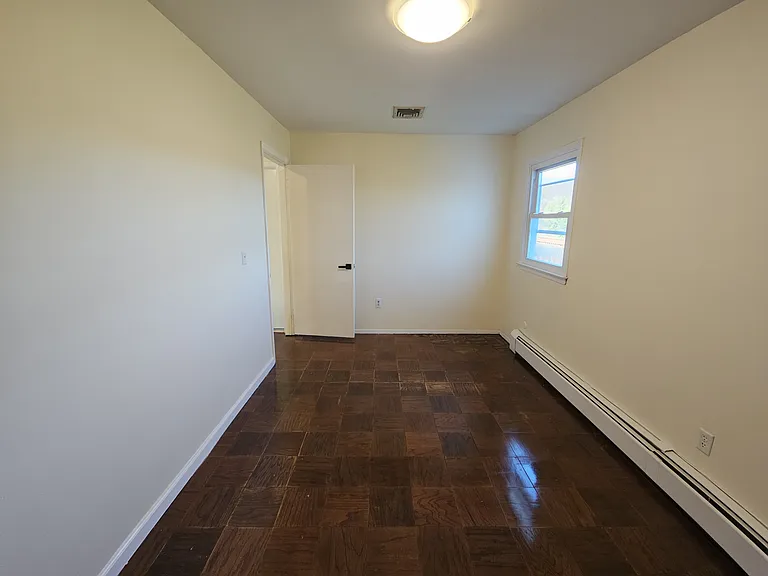 13 Regina Dr — Photo 17