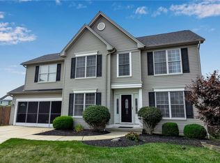 6505 Pincherry Way, Lake View, NY 14085