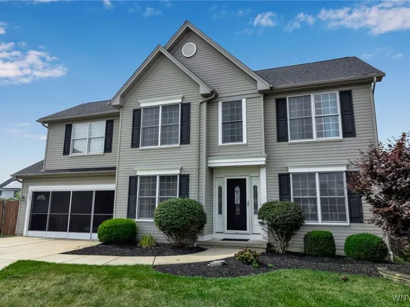 6505 Pincherry Way, Lake View, NY 14085