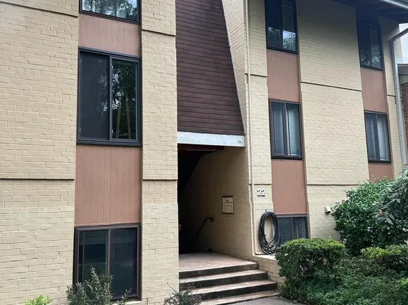 22 Cross Keys Rd #22D, Baltimore, MD 21210