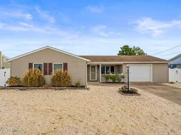 21 Peg Leg Way, Waretown, NJ 08758