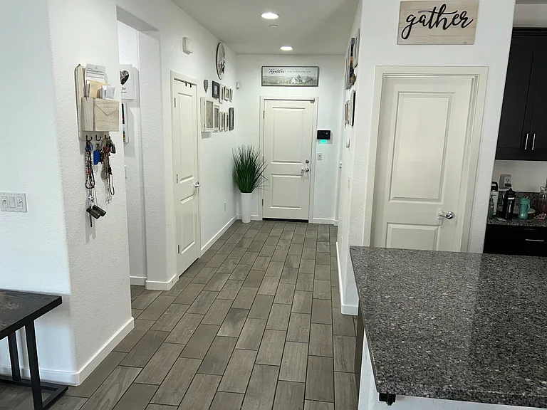 205 Amberwind Cir — Photo 3