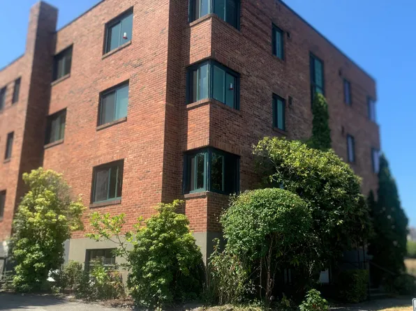 Hall Monte, 7929 Green Lake Dr N APT 36, Seattle, WA 98103