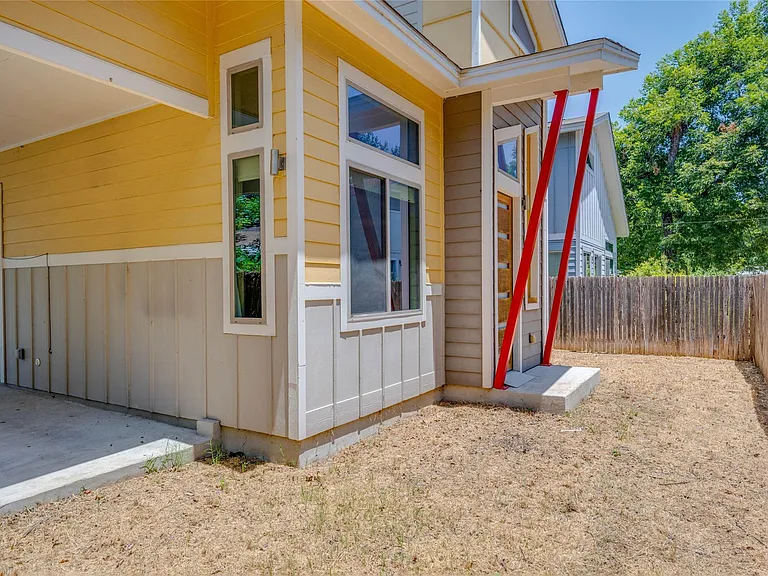 2612 Willow St #B — Photo 25