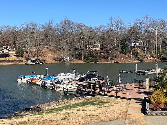 Harbor Town Boat Slips