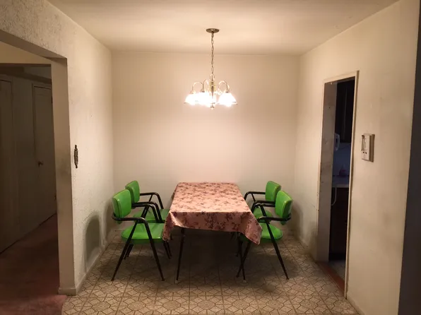 3655 Shore Pkwy image 1 of 8