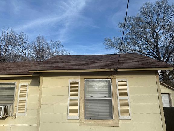 2nd image of 4744 Percy Rd