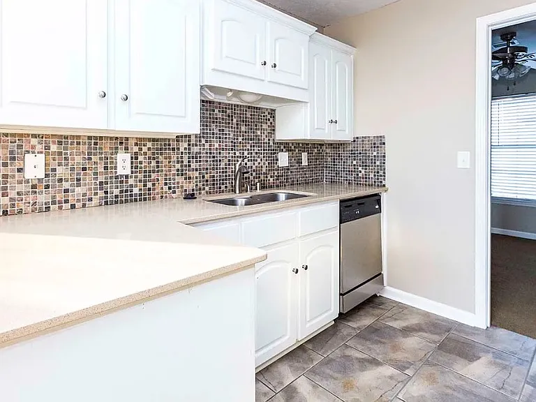 17 Hillside Cv — Photo 6