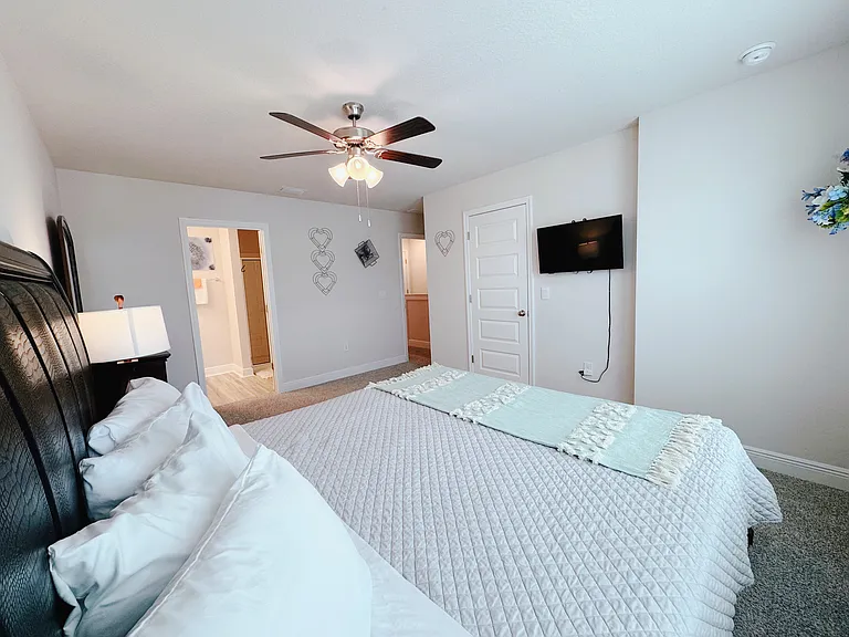 King size bed with bathroom, walking closet ceiling fan, smart, TV all new furnitures.