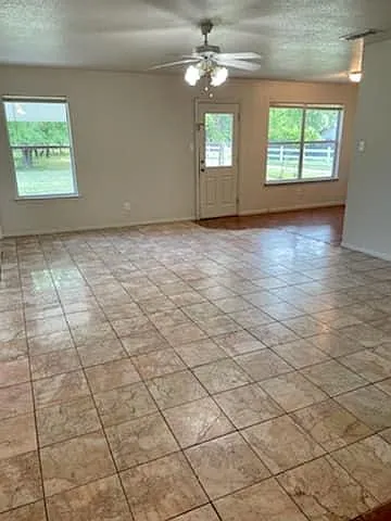 1106 Cloud St — Photo 3