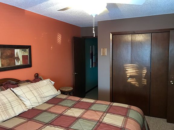4th image of 4801 Woodland Ave