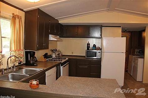 All appliances remain with home.